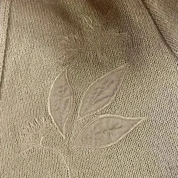 🔥6/$20  or 10/$40. Future Lady sweater - Picture 10 of 10